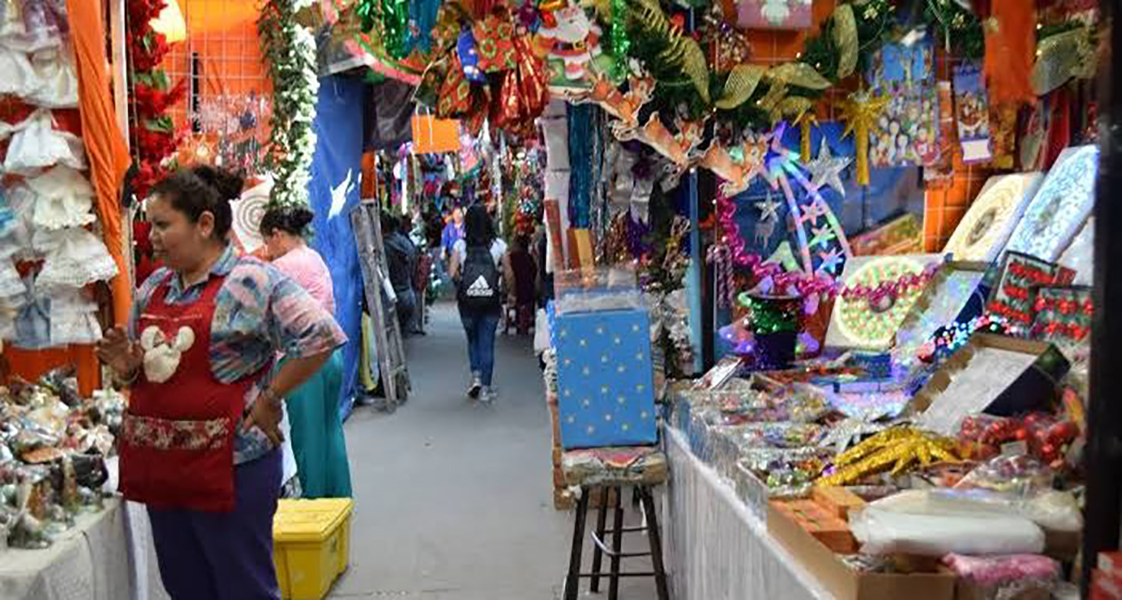 Comerciantes de artículos navideños esperan ventas del 80