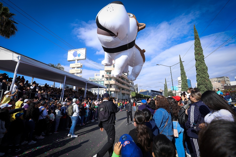 Habrá globos gigantes para el desfile del 448 aniversario de León